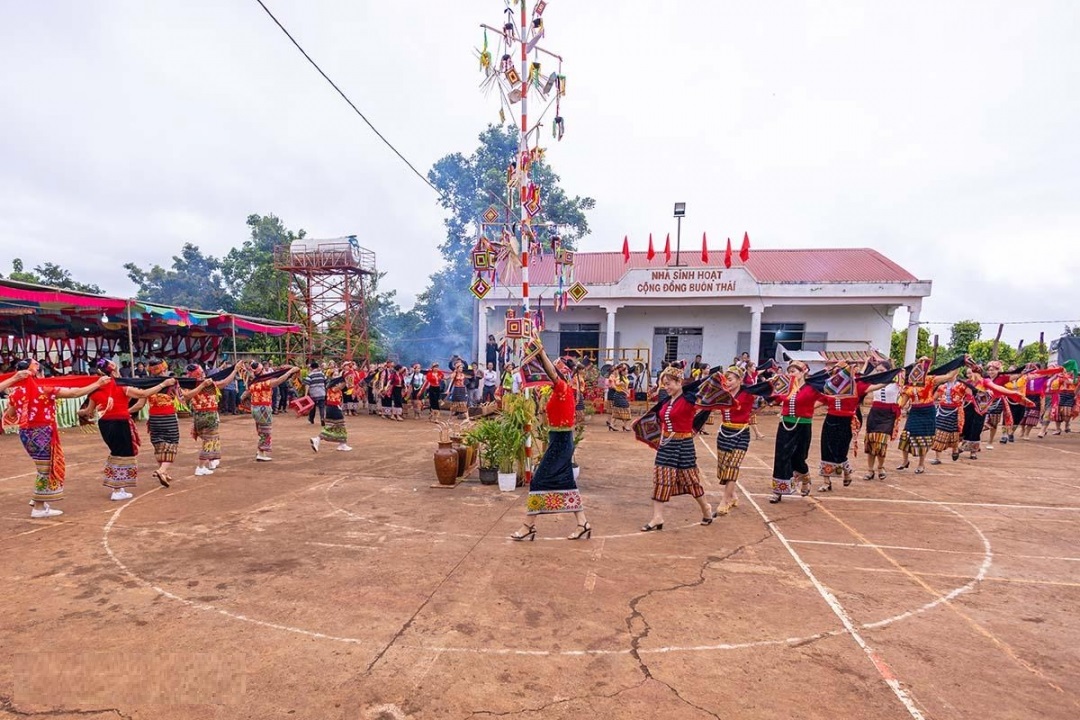 Tháng Ba mùa lễ hội